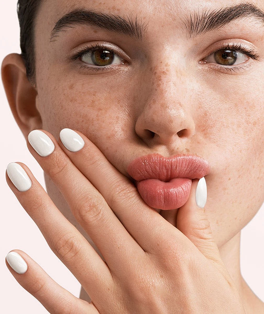 Pink Gellac - Coco White - Gellak - Vegan - Wit - Creamy Finish - 15 Ml 4 Pink Gellac - Coco White - Gellak - Vegan - Wit - Creamy Finish - 15 Ml - Afbeelding 2