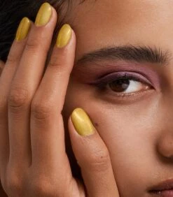 Pink Gellac - Crushed Gold - Gellak - Vegan - Goud - Glanzend - 15ml 10 Pink Gellac - Crushed Gold - Gellak - Vegan - Goud - Glanzend - 15ml -Cosmetica Promotiewinkel 1050x1200 4