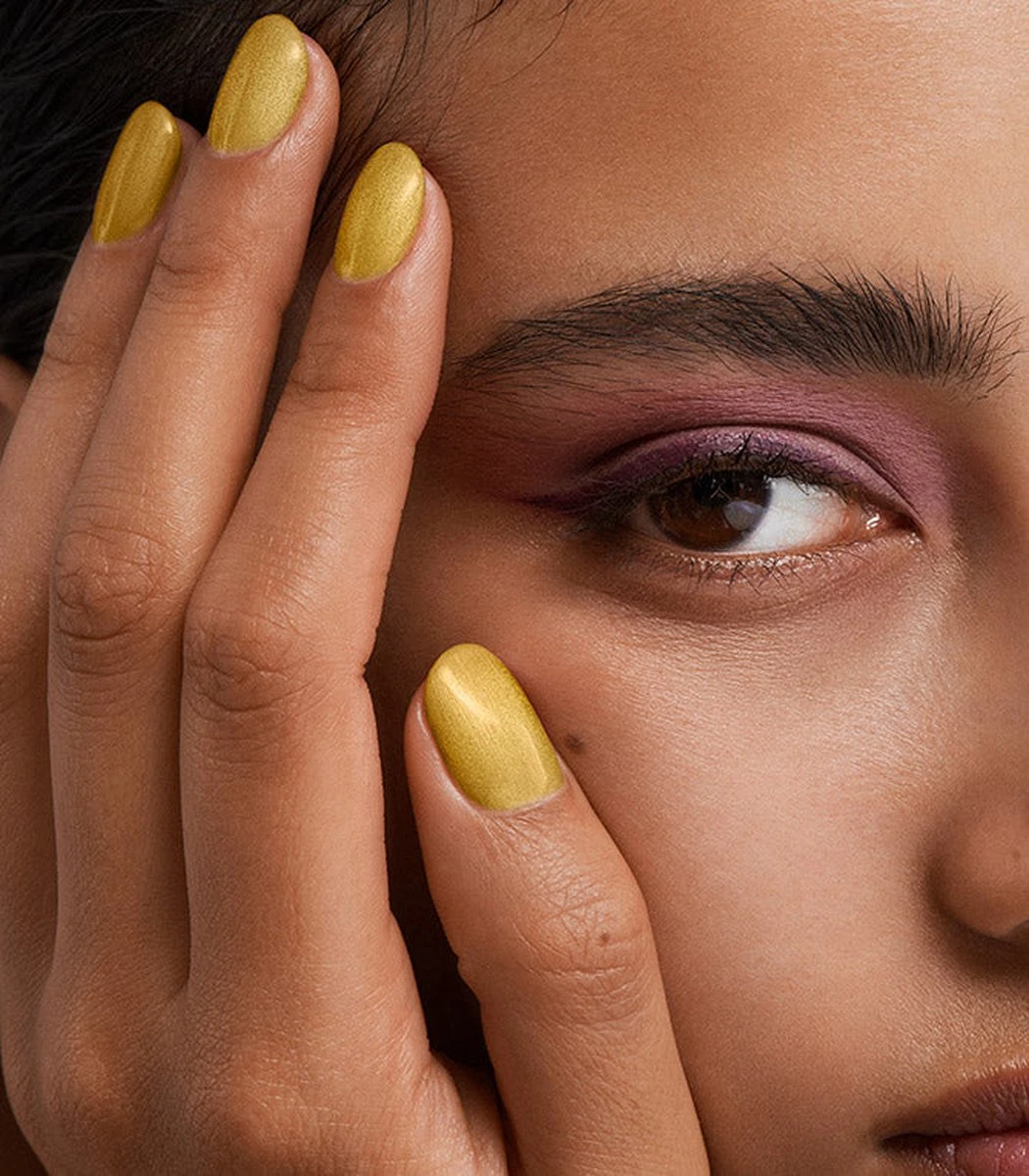 Pink Gellac - Crushed Gold - Gellak - Vegan - Goud - Glanzend - 15ml 4 Pink Gellac - Crushed Gold - Gellak - Vegan - Goud - Glanzend - 15ml - Afbeelding 2