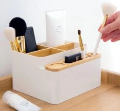 LYVION Make-up En Bureau Organizer - Kunststof En Bamboe 12 LYVION Make-up En Bureau Organizer - Kunststof En Bamboe -Cosmetica Promotiewinkel 1200x1109