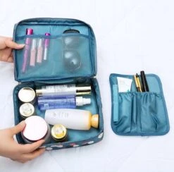 Merkloos Reis Toilet Bag Make Up Organizer - Toillettas - Cosmetica Etui - Travel Organizer - Reisartikelen - Reizen Accessoires -Cosmetica Promotiewinkel 1200x1186 1
