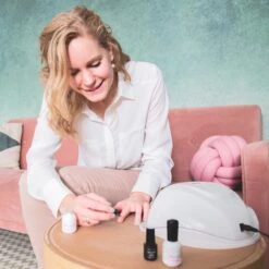 Miss Jules - 6-Delige Gellak Starterspakket - Nagellak - Kleur Rood, Wit, Creme & Glitter - Glanzend & Dekkend Resultaat 18 Miss Jules - 6-Delige Gellak Starterspakket - Nagellak - Kleur Rood, Wit, Creme & Glitter - Glanzend & Dekkend Resultaat -Cosmetica Promotiewinkel 1200x1200 1013