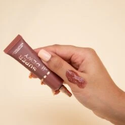 Makeup Revolution - Superdewy Liquid Blusher - Blush Me Up -Cosmetica Promotiewinkel 1200x1200 184