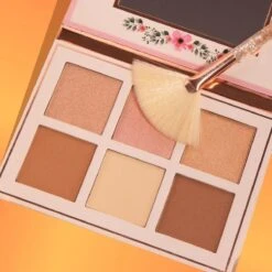 Beauty Creations Floral Bloom Highlight & Contour Palette -Cosmetica Promotiewinkel 1200x1200 228