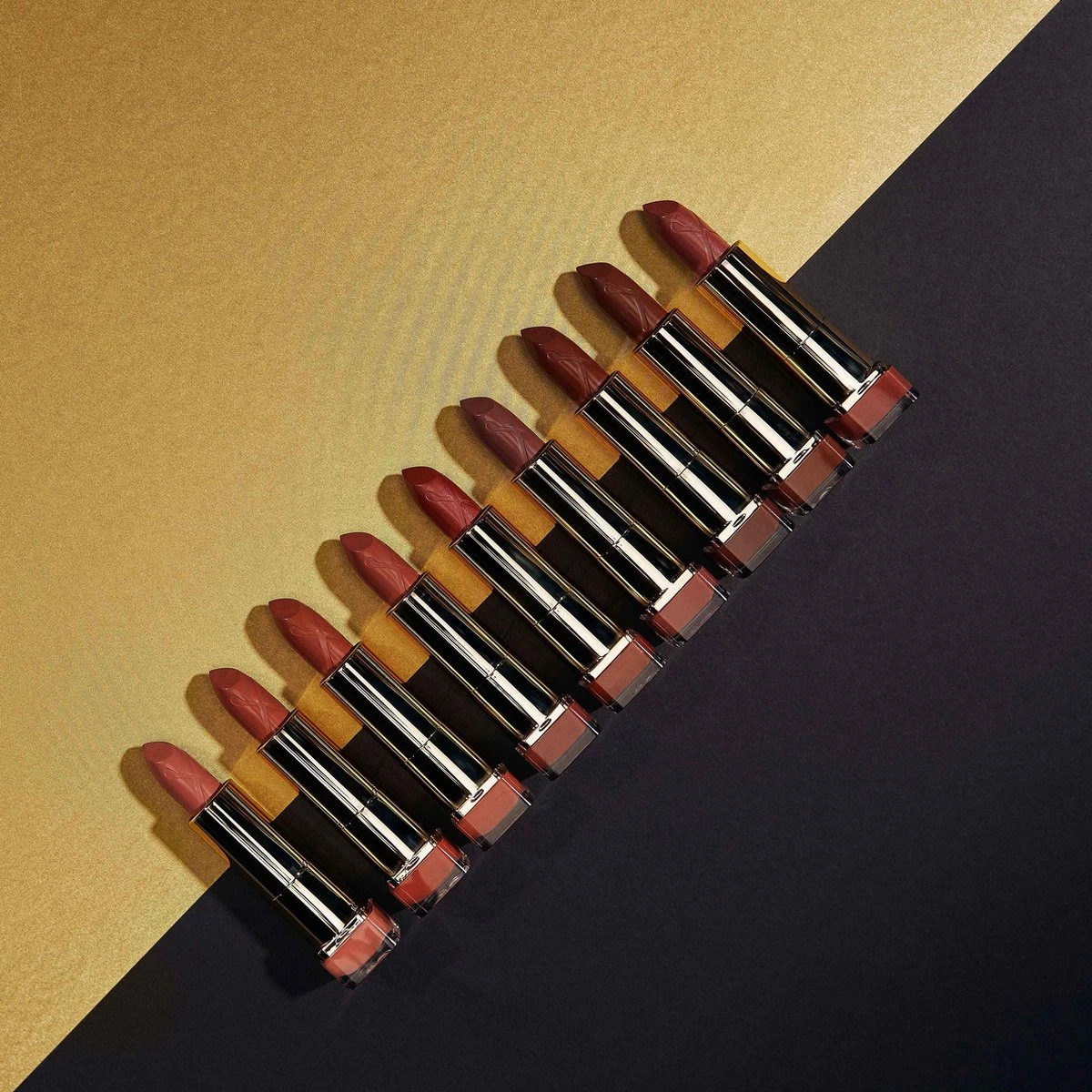 Max Factor Colour Elixir Lippenstift - 105 Raisin 7 Max Factor Colour Elixir Lippenstift - 105 Raisin - Afbeelding 5