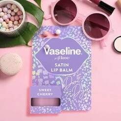 Vaseline® Vaseline With Love X Sweet Cherry Satin Lip Balm 7 Vaseline® Vaseline With Love X Sweet Cherry Satin Lip Balm -Cosmetica Promotiewinkel 1200x1200 380