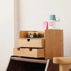 Merkloos Decopatent® Luxe Make-up Organizer Met 3 Lades - Cosmetica Organizer Make Up Met Schuiflade Bamboe Hout - Cosmeticahouder - Toren -Cosmetica Promotiewinkel 1200x1200 599