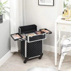Cosmetische Koffer, Trolley, Make-up Case Met Handvat, 4 Universele Wielen, 4 Uitschuifbare Dienbladen, Make-up Tas, Voor Reizen, Zwart 11 Cosmetische Koffer, Trolley, Make-up Case Met Handvat, 4 Universele Wielen, 4 Uitschuifbare Dienbladen, Make-up Tas, Voor Reizen, Zwart -Cosmetica Promotiewinkel 1200x1200 719