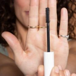 ILIA Beauty - Mascara After Midnight 15 ILIA Beauty - Mascara After Midnight -Cosmetica Promotiewinkel 1200x1200 778