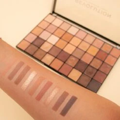 Makeup Revolution - Maxi Reloaded Palette - Nudes - Oogschaduw -Cosmetica Promotiewinkel 1200x1200 870