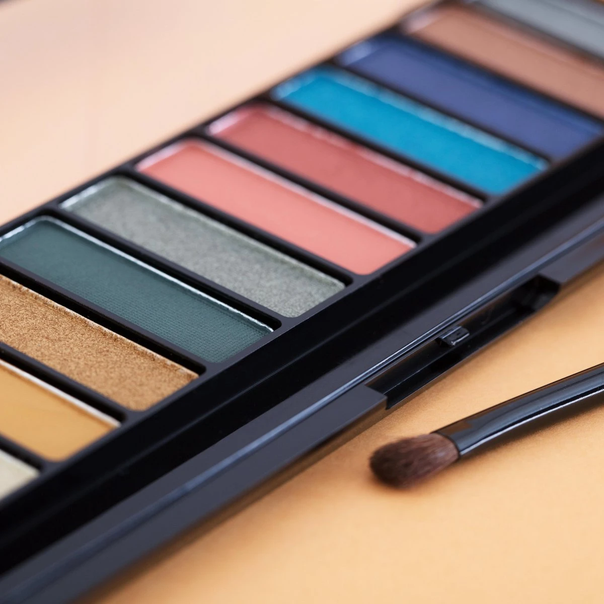 Rimmel London Magnif’Eyes Oogschaduw - 9 Jewel Rocks Edition 6 Rimmel London Magnif’Eyes Oogschaduw - 9 Jewel Rocks Edition - Afbeelding 4