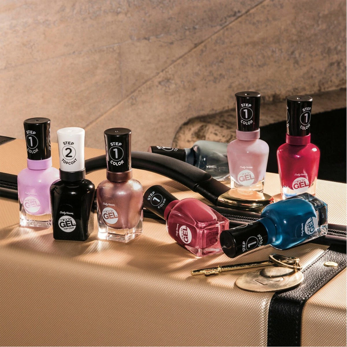 Sally Hansen Miracle Gel Nagellak Top Coat 2.0 - 101 Transparant 4 Sally Hansen Miracle Gel Nagellak Top Coat 2.0 - 101 Transparant - Afbeelding 2