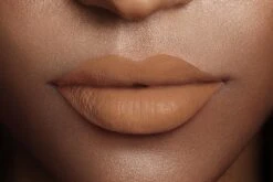 L’Oréal Paris Les Chocolats Ultra Matte Liquid Lippenstift - 860 Ginger Bomb 20 L’Oréal Paris Les Chocolats Ultra Matte Liquid Lippenstift - 860 Ginger Bomb -Cosmetica Promotiewinkel 1200x800 4