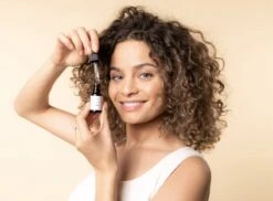 LashLiftingMaster Oil + GRATIS 3D SLAAPMASKER + Boosting Eyelash - Wimper Borstel - Wimper Serum Met Vitamine C En E - Wonderolie - Natuurlijk Sterke Lange Dikke Wimper Groei - Castor Olie - Lashlift - Haarolie - Baardolie -Cosmetica Promotiewinkel 1200x882 3