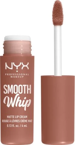 NYX Professional Makeup - Smooth Whip Matte Lip Cream Birthday Frosting - Vloeibare Lippenstift - 4ML -Cosmetica Promotiewinkel 620x1200