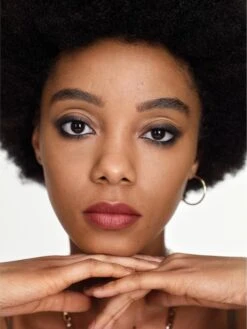 Rimmel London Soft Kohl Kajal Oogpotlood - 061 Jet Black 19 Rimmel London Soft Kohl Kajal Oogpotlood - 061 Jet Black -Cosmetica Promotiewinkel 901x1200 7