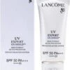 Lancôme UV Expert GN-Shield Protection Active Extrême SPF 50 PA +++ - 30 Ml - Gezichtscrème 1 Lancôme UV Expert GN-Shield Protection Active Extrême SPF 50 PA +++ - 30 Ml - Gezichtscrème -Cosmetica Promotiewinkel 927x1200