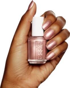 Essie Buy Me A Cameo 82 - Goud - Nagellak -Cosmetica Promotiewinkel 952x1200 3